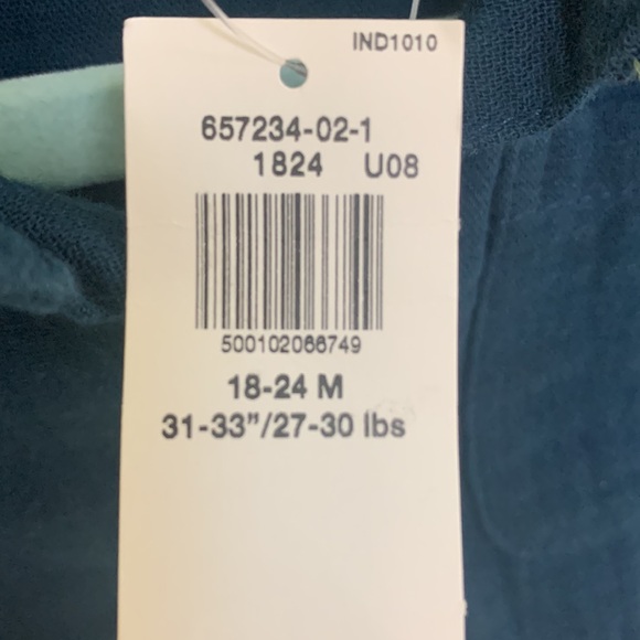 Old Navy Matching shorts and tee set NWT - Picture 4 of 4